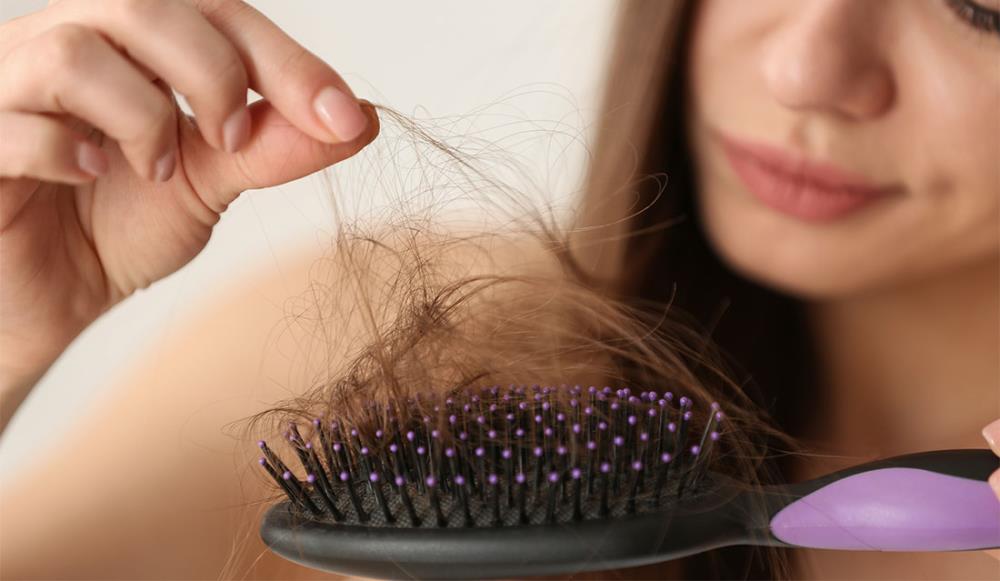 Come pulire una spazzola per capelli