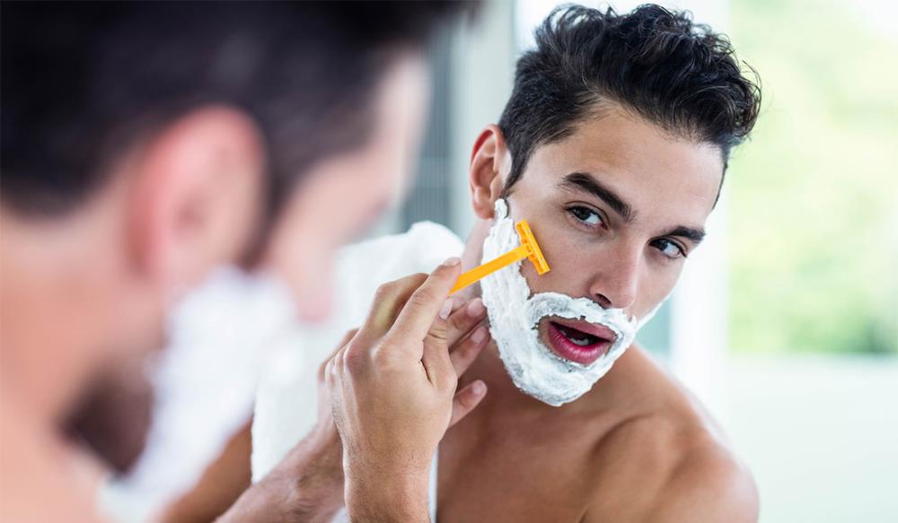 Come radersi la barba  consigli per una rasatura impeccabile