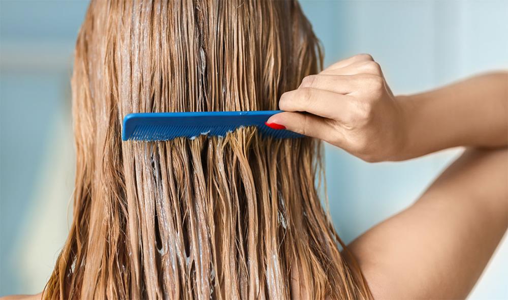 Come si usa il balsamo  Consigli per capelli morbidi e setosi