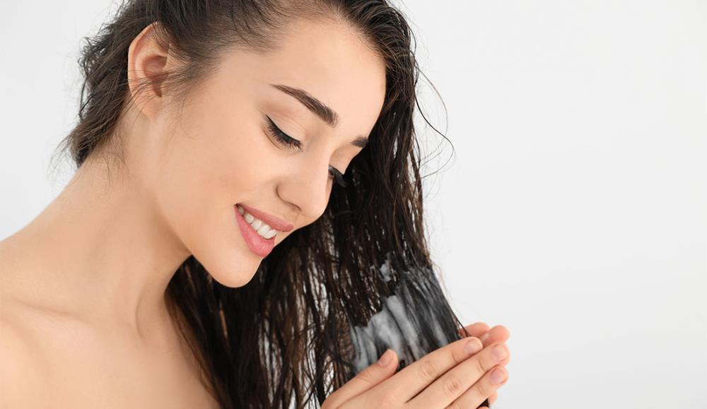 Maschere per capelli grassi: quali scegliere?