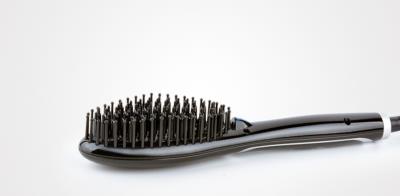 Perfect Beauty Striking Ionic Pro spazzola elettrica lisciante